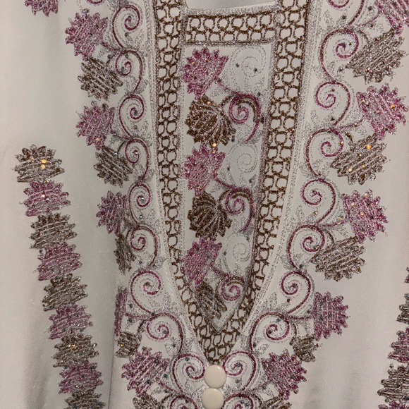 Embroidered abaya - Picture 3 of 3